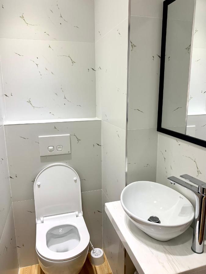 The Nest Albania Apartment Tirana Bagian luar foto
